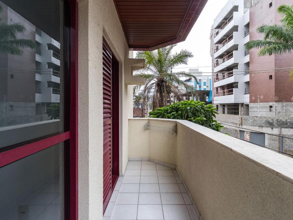 Apartamento Espacoso Com Ar Condicionado E Wi-Fi, A 100 Metros Da Praia - Edificio Estoril أوباتوبا المظهر الخارجي الصورة